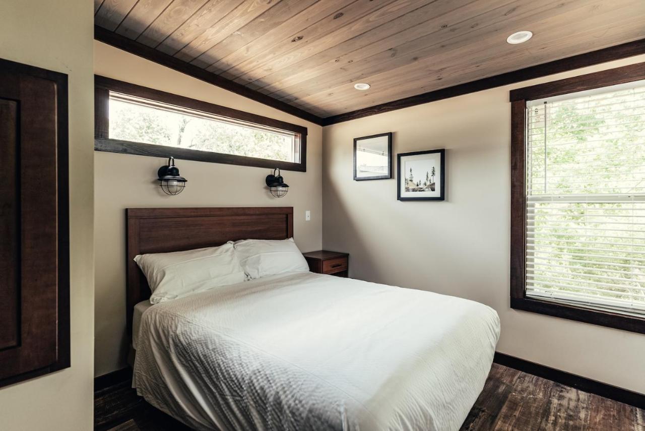 Camp Cedar Hotel Мейсън Екстериор снимка